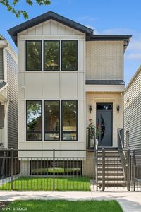 3040 N Hoyne Ave, Chicago, IL, 60618