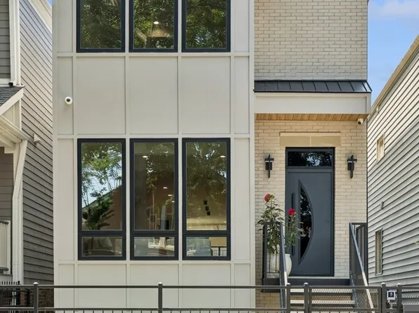 3040 N Hoyne Ave, Chicago, IL 60618