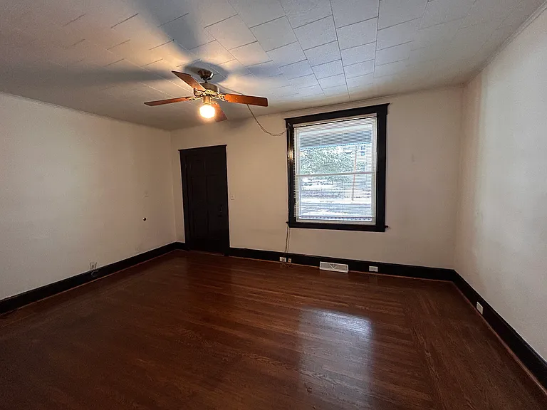 2309 Morton Ave #1 — Photo 13