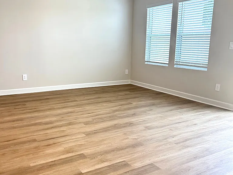 105 Pleasure Ln — Photo 6