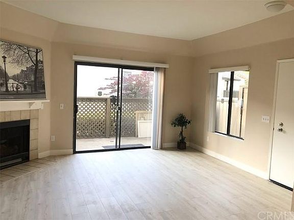4th image of 22885 Hilton Head Dr Unit 257