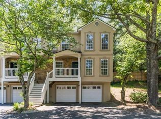 104 Masons Creek Cir #104, Sandy Springs, GA 30350