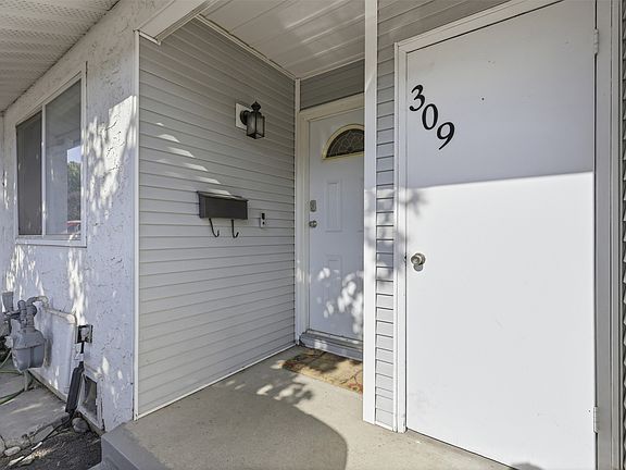 3rd image of 1780 Springview Pl #309