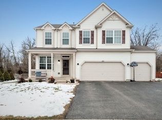 251 Redwing Dr, Woodstock, IL 60098