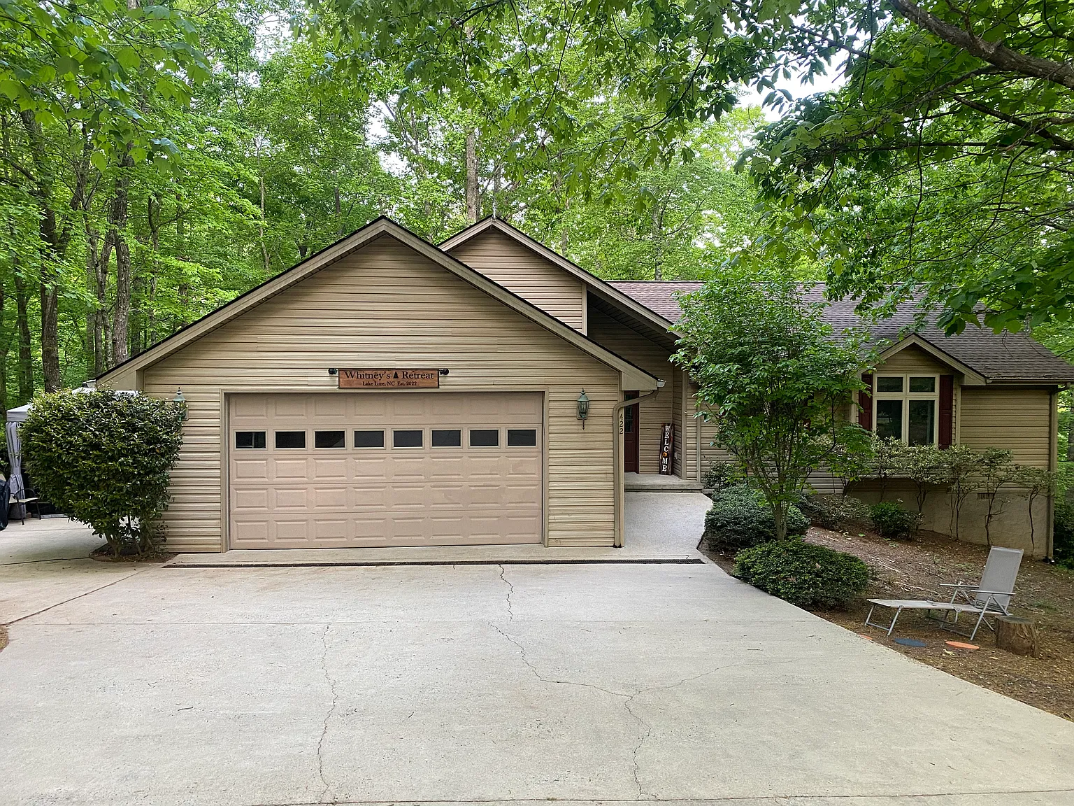 422 Whitney Blvd — Photo 1