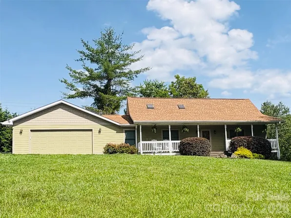 43 Evan Tyler Ln, Horse Shoe, NC 28742