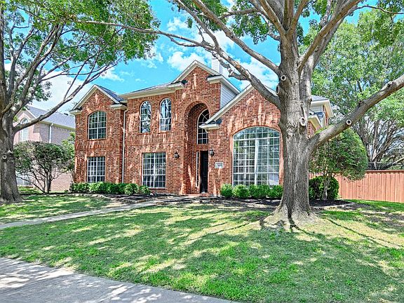 2nd image of 3600 Crownhill Dr