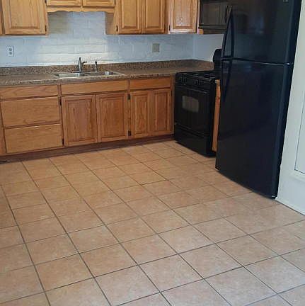 4th image of 411 W Inez Dr
