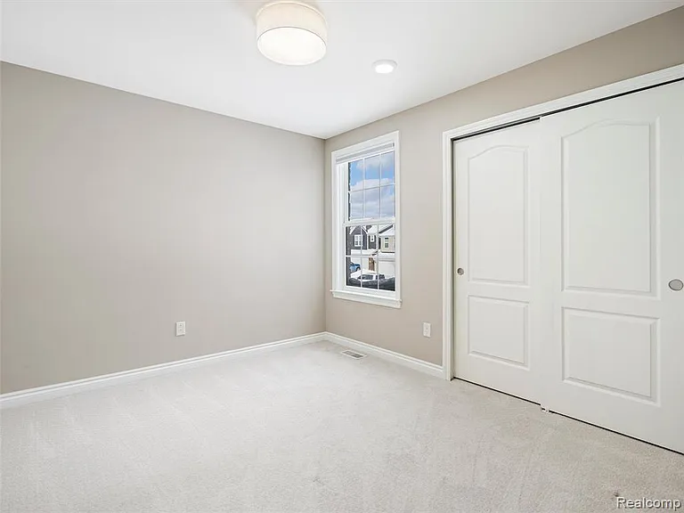4021 Nottingham Cir — Photo 17