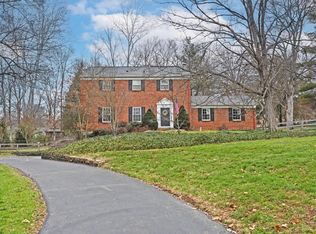 6116 Shadowslope Ln, Cincinnati, OH 45244