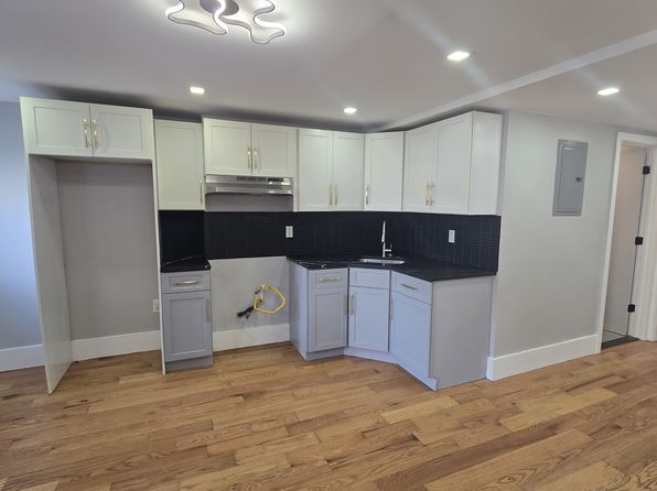 51 Seidler St #1C