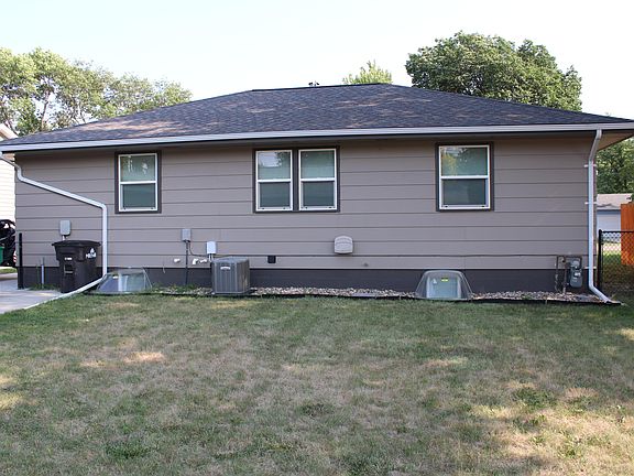 2nd image of 1511 E 3rd Ave