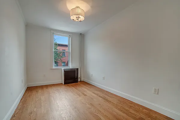 Rented by Compass | media 11