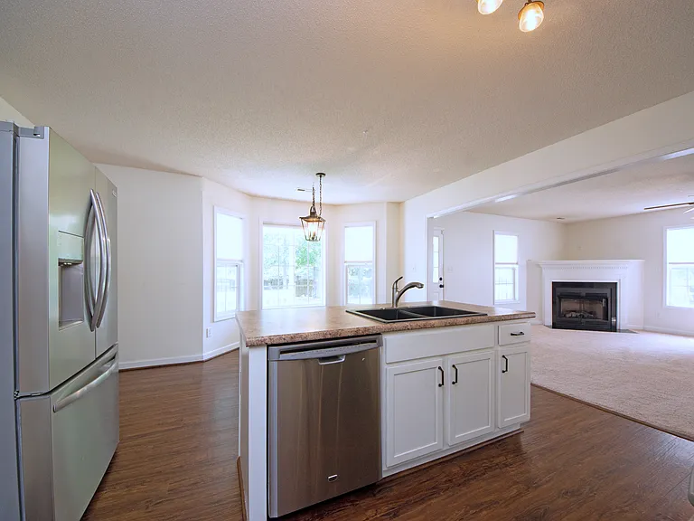 1112 Huff Dr — Photo 12