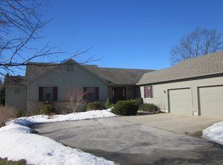 7425 W Golfwood Rd, Ludington, MI 49431