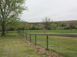 852 N Dometrorch Rd, Rocheport, MO 65279