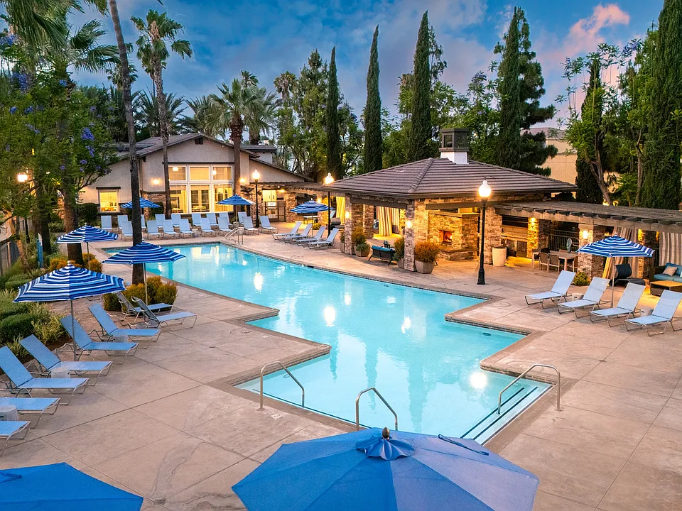 The Grove Apartments