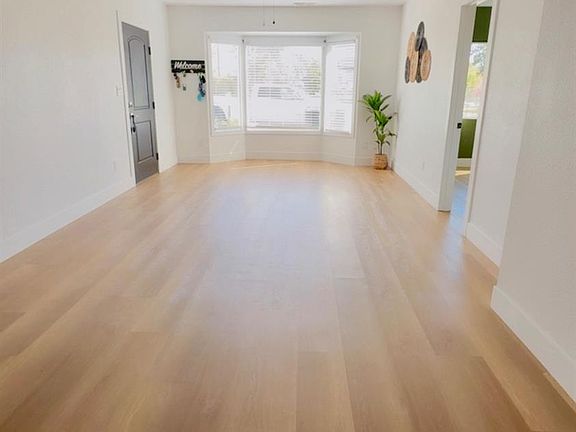 4th image of 1805 Vernon Ave