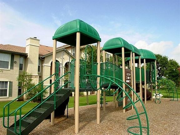 5th image of 17635 Henderson Pass APT 1111