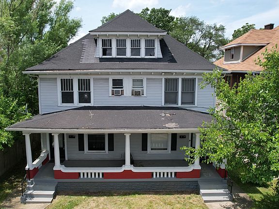 2nd image of 2840 N Illinois St