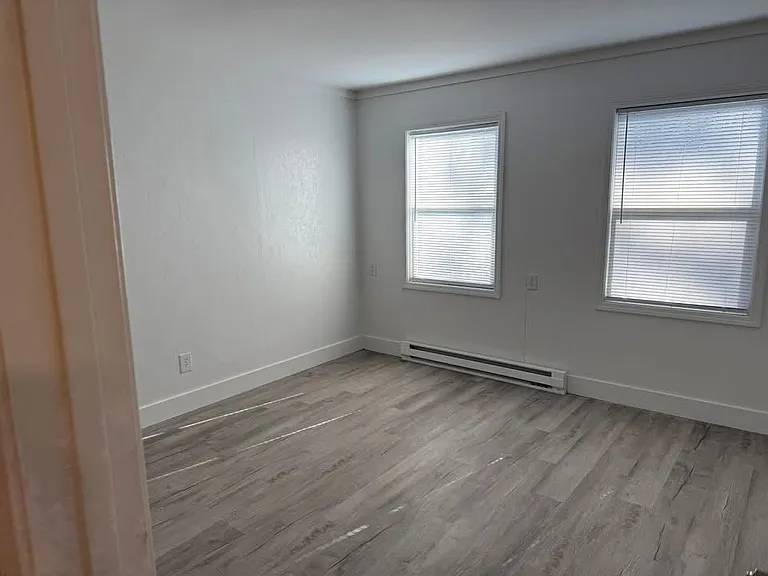 185 Moss Ln — Photo 9