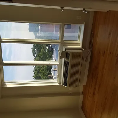 Rented by Tri State Commercial Realty | media 15