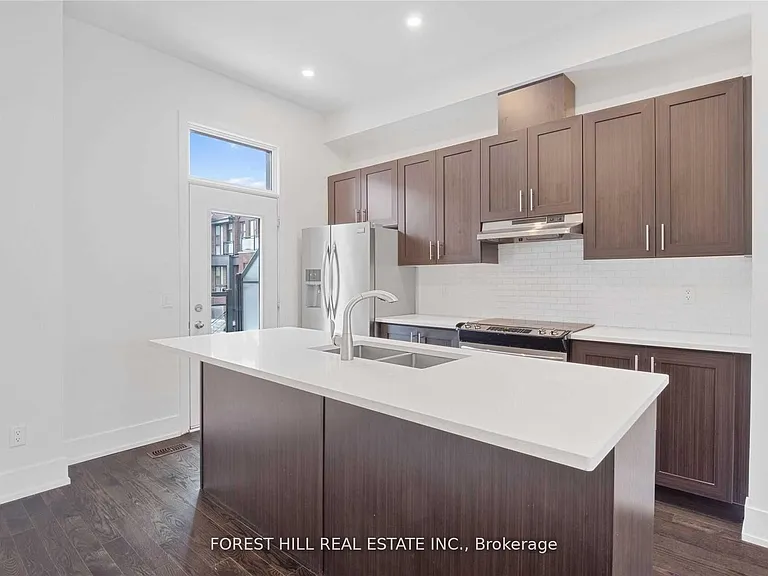 9144 Bathurst St — Photo 14