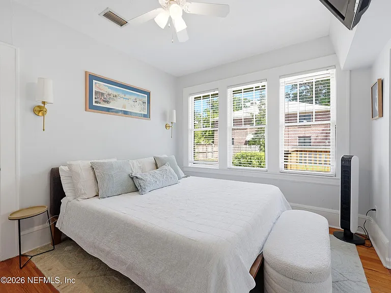 1222 Ingleside Ave — Photo 4