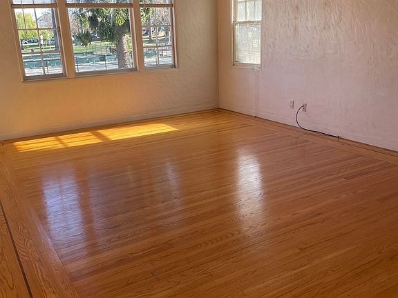 3rd image of 1229 Sacramento St #4