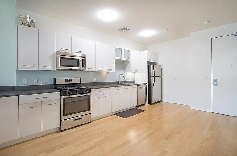 238 S Arroyo Pkwy #312 — Photo 5