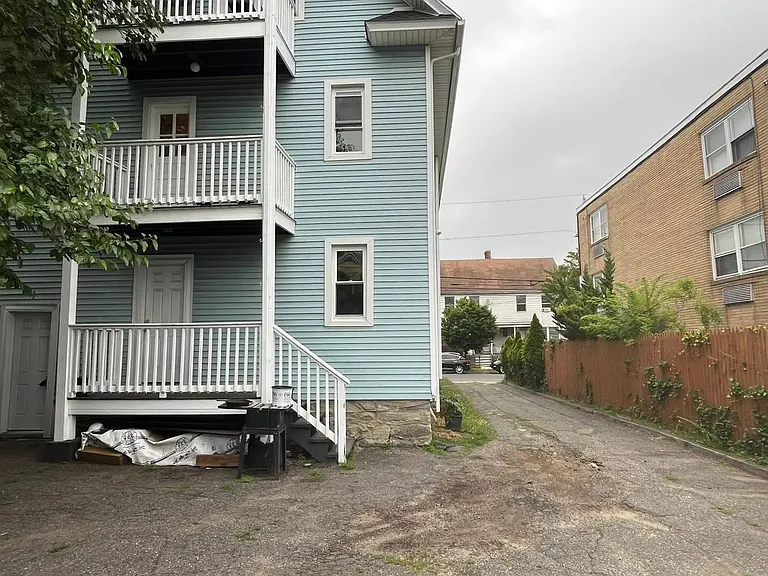 415 Willow St — Photo 22
