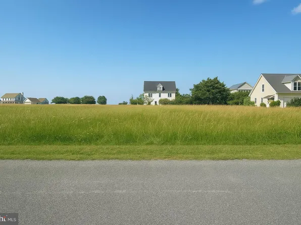 100 Canoe Pl, Montross, VA 22520