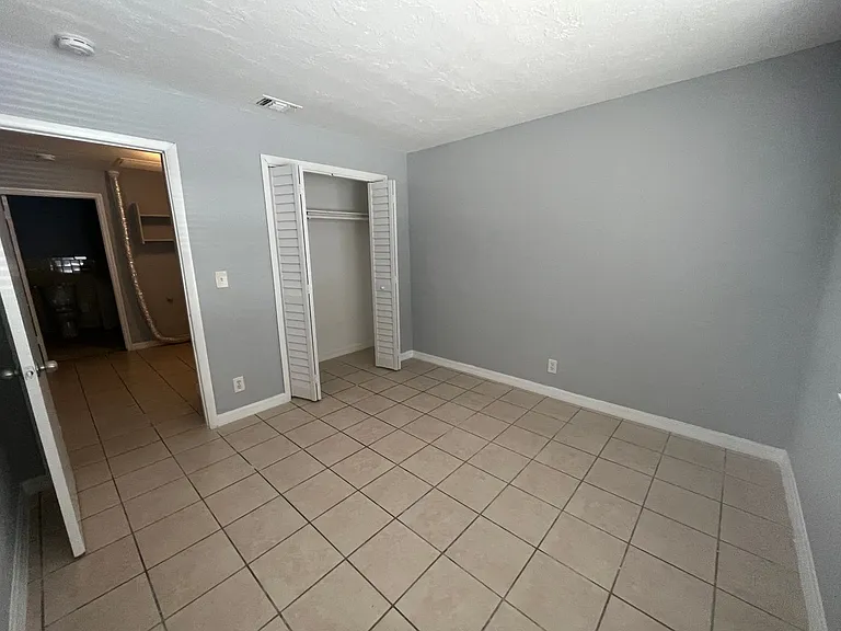 1100 Henrietta Ave — Photo 13