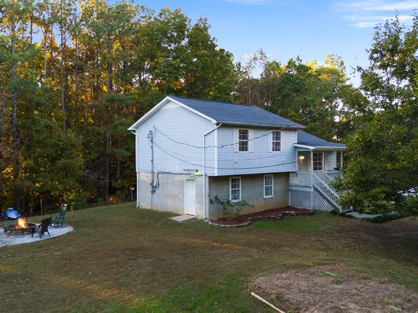 988 Davenport Rd, Dalton, GA 30721