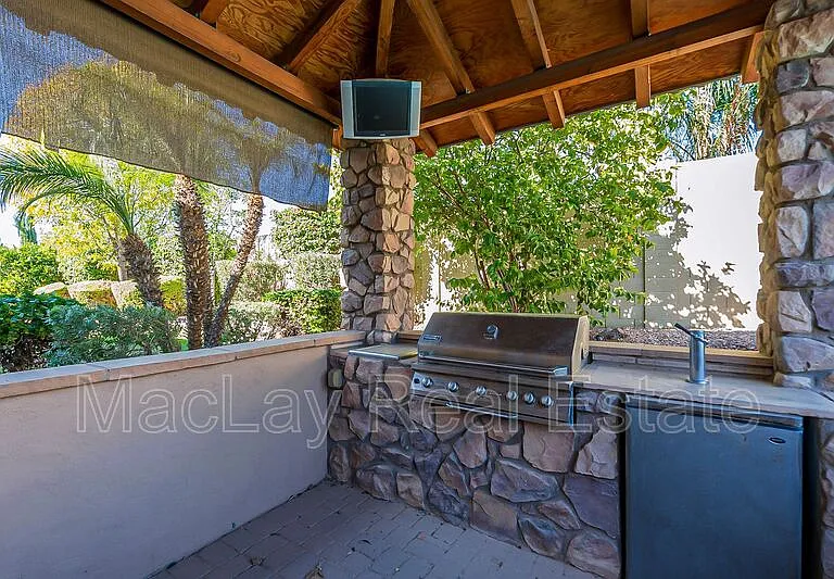 2720 E Jade Pl — Photo 49