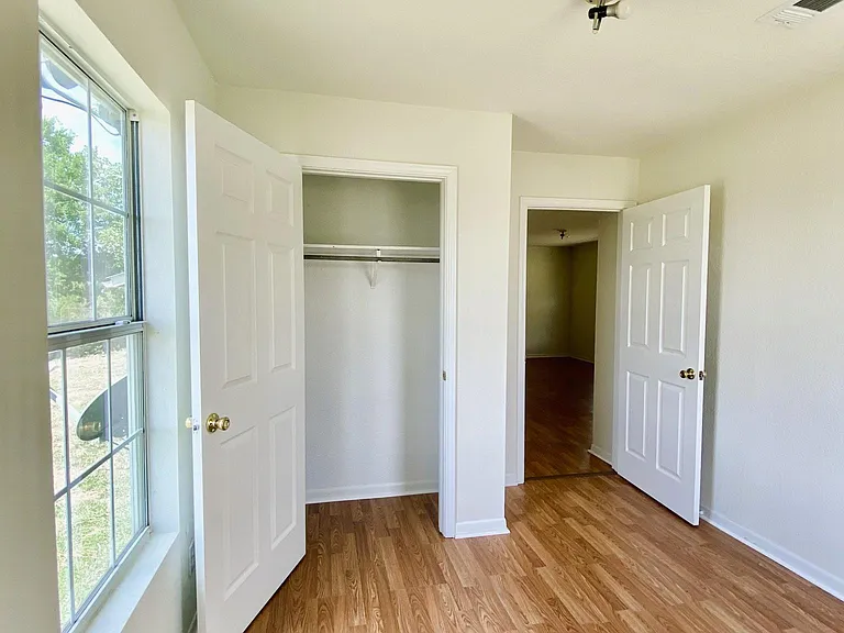 235 Jasmine Ln — Photo 5