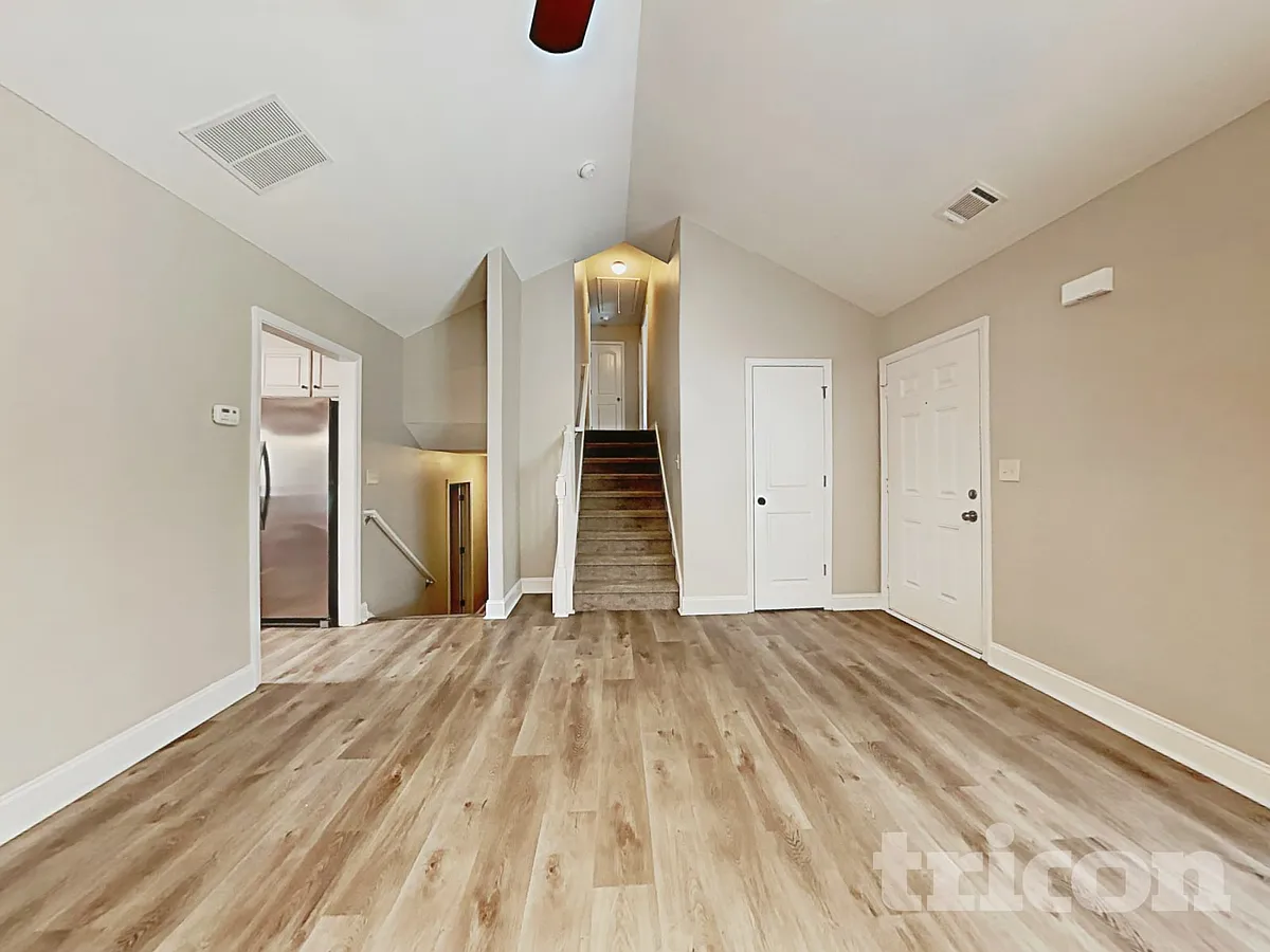 Building Photo - 1656 Deer Creek Ln