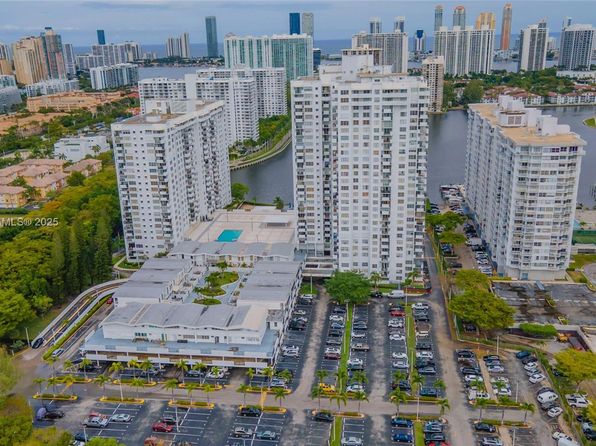 2750 NE 183rd St APT 1908