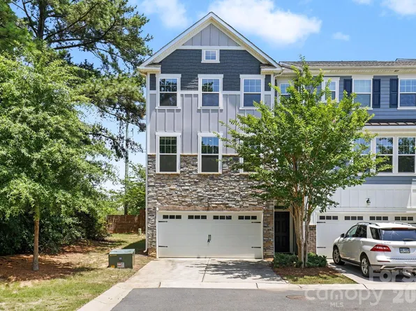 15124 Holly Run Ln, Charlotte, NC 28277