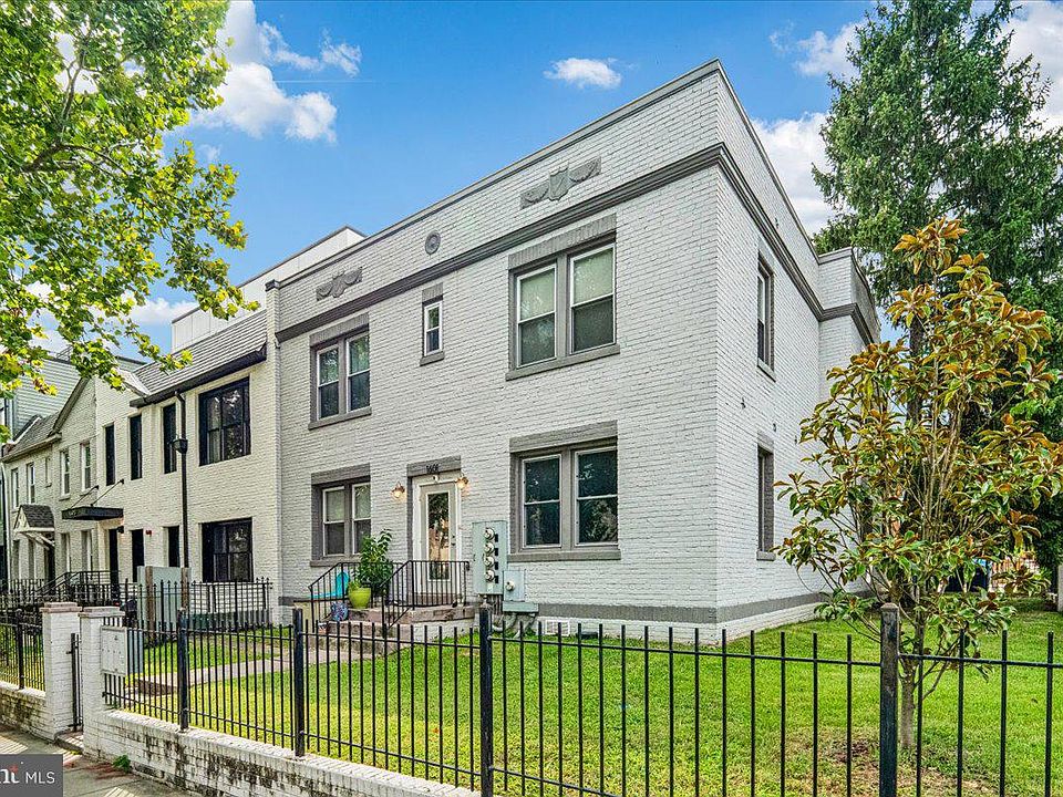 1st image of 1601 Isherwood St NE APT 1