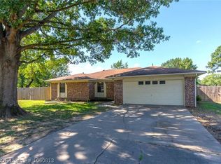 9518 Apple Hill Cir, Fort Smith, AR 72903