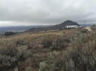 70 Round Up Rd, Oroville, WA 98844