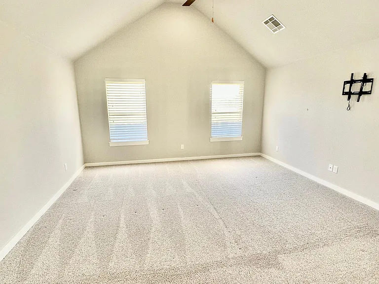 18537 Haslemere Ln — Photo 12