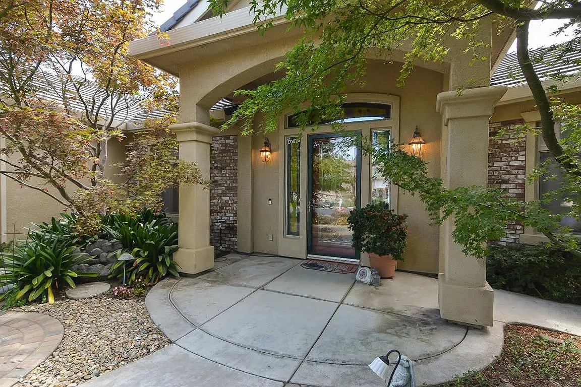 1526 Terracina Cir photo 1