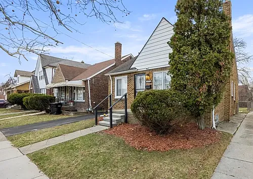 8871 Sussex St Photo 1