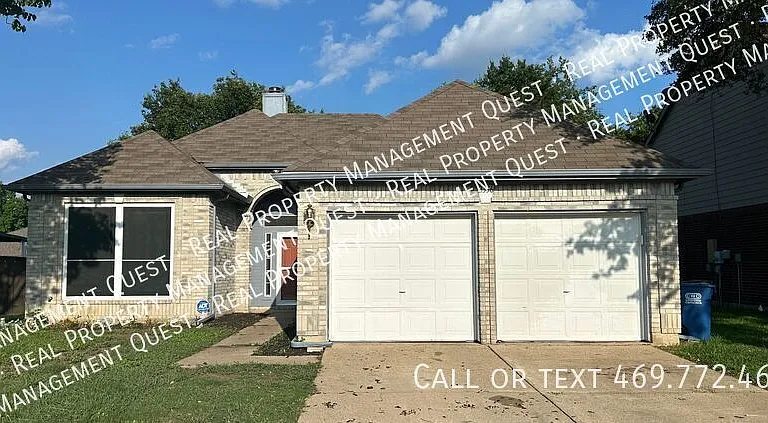 2336 Timbercreek Dr — Photo 1