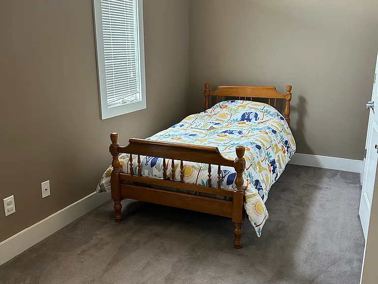 2nd bedroom with second bed