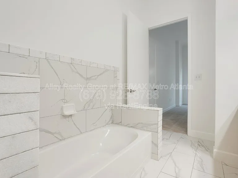711 Cosmopolitan Dr #105 — Photo 22