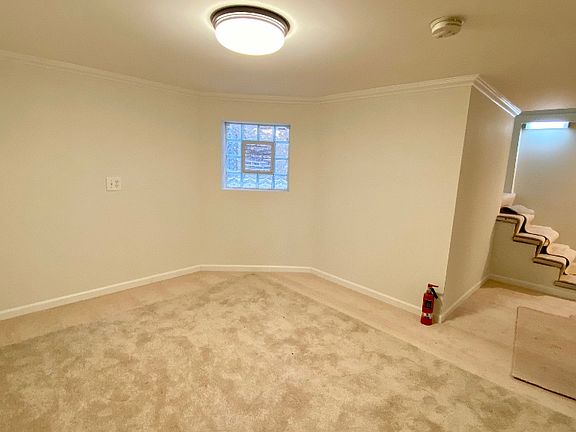 2nd image of 5030 W Hutchinson St #G
