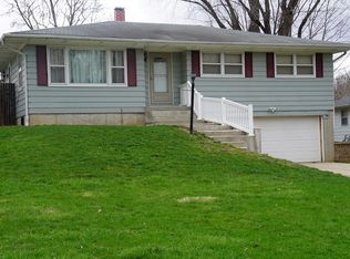 644 Reynoldswood Rd, Dixon, IL 61021